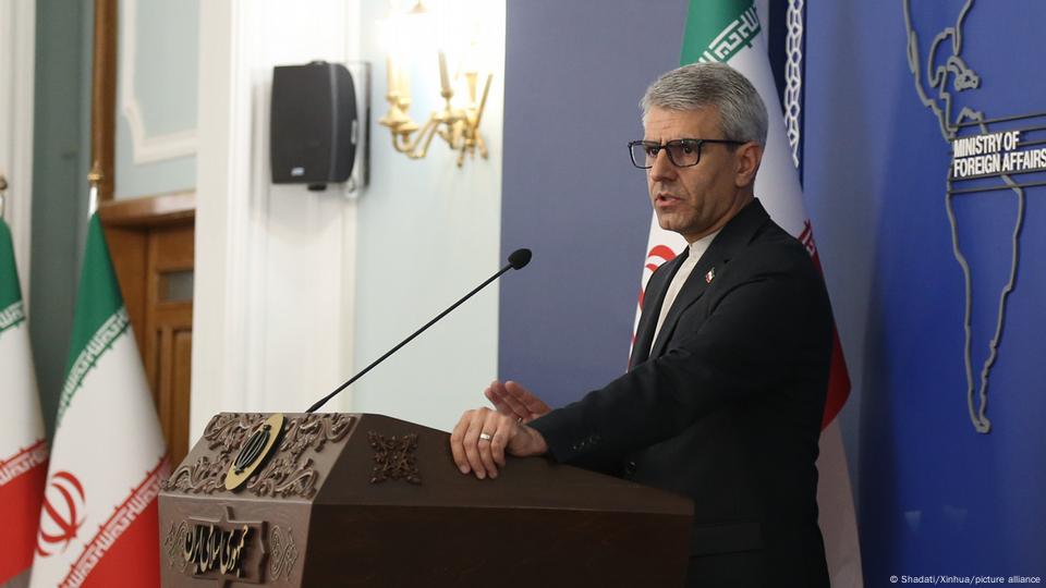 El portavoz del Ministerio de Exteriores iraní, conduce una rueda de prensa el pasado 19 de mayo en Teherán. El portavoz del Ministerio de Exteriores iraní, conduce una rueda de prensa el pasado 19 de mayo en Teherán.
