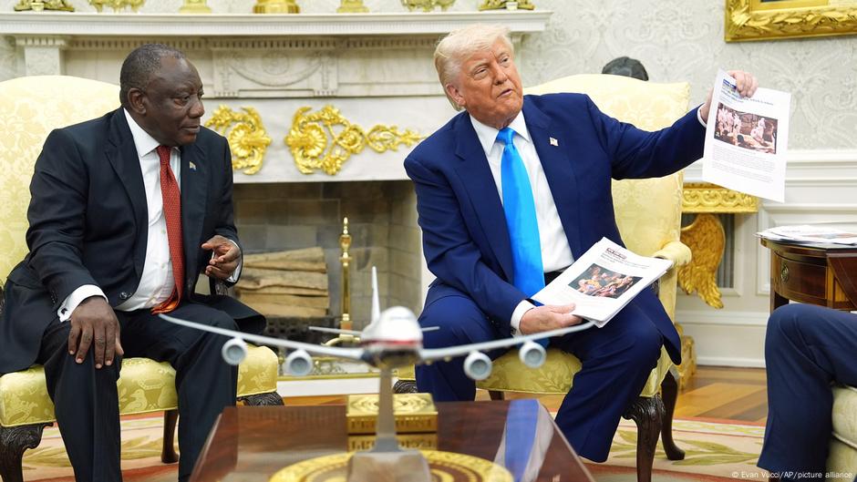 Trump exhibe des images erronées d'un prétendu génocide