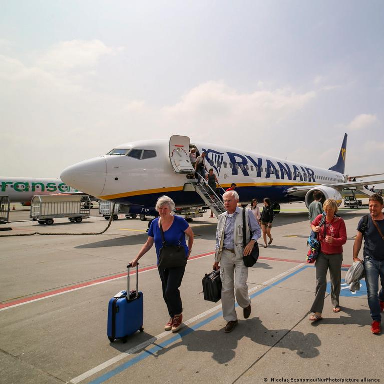 How the Iran war is hurting travelers, airline industry