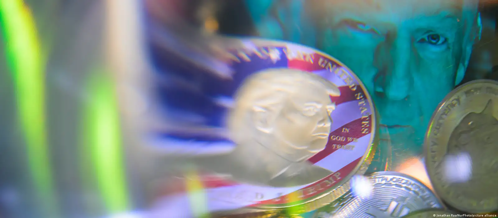 特朗普币”吸金晚宴登场：全球投资者争抢入场券民主党质疑国家安全