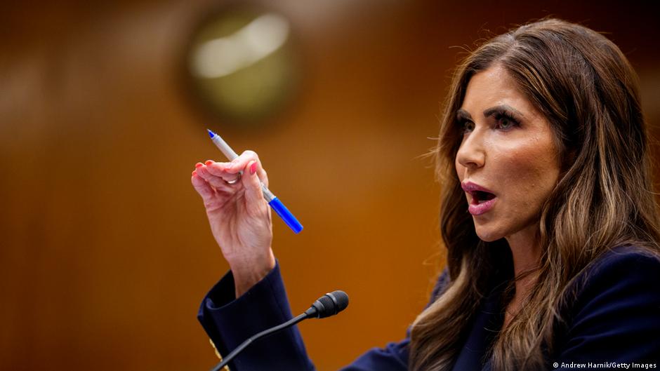 EE.UU. afirma que miles de migrantes se fueron por su cuenta – DW – 09/08/2025