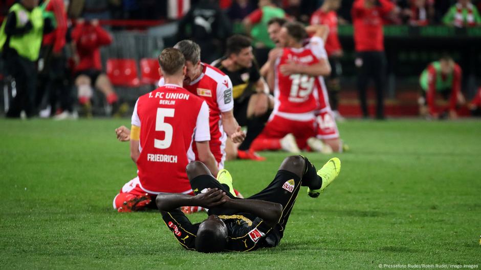 Was man zur Relegation in der Fußball-Bundesliga wissen muss