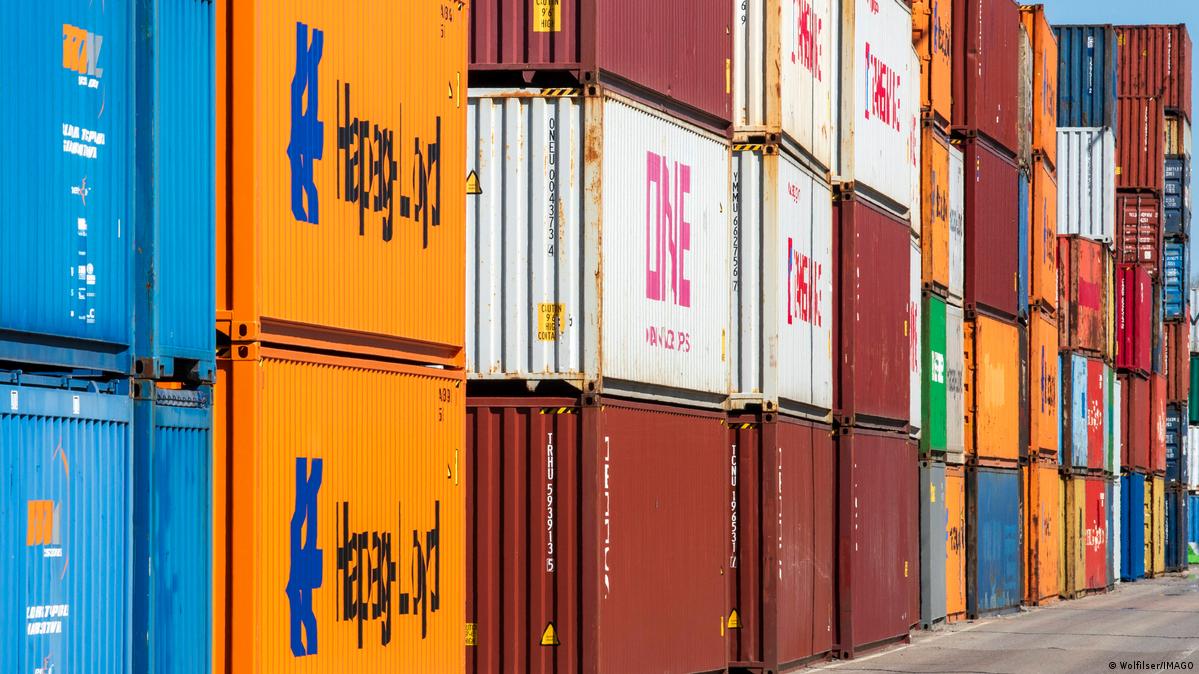 Viele Container im Umschlagbahnhof 德语媒体:中国的竞争优势来自国家补贴?