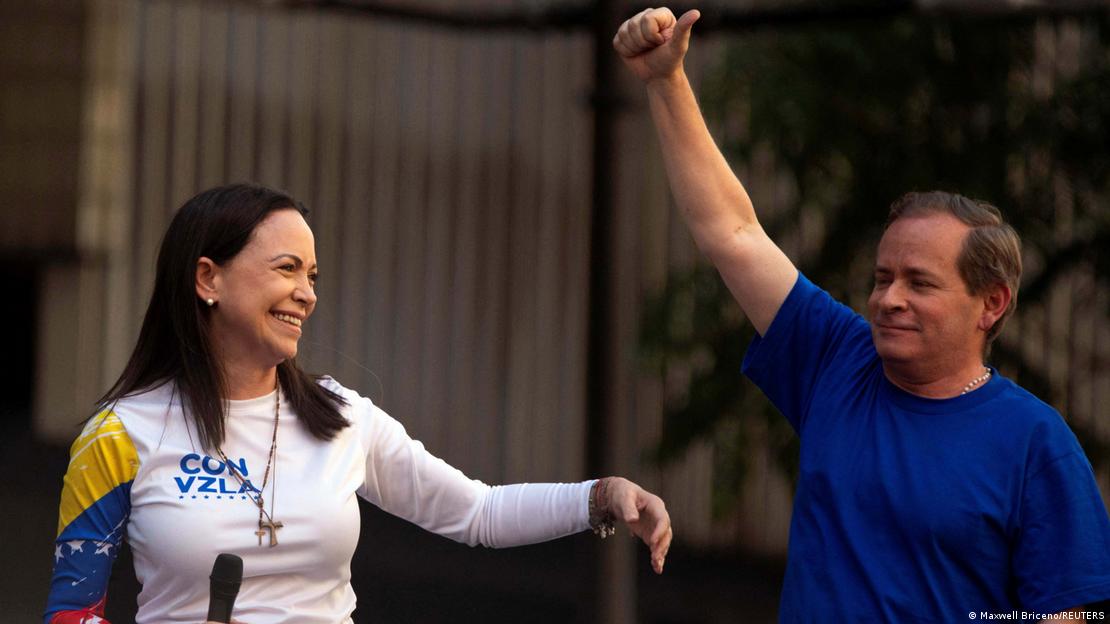 Venezuela Caracas 2025 | Oppositionsführer Guanipa und Machado bei Kundgebung | Guanipa später verhaftet