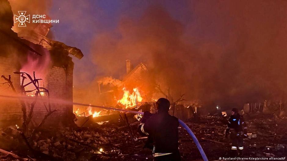 Trump critica a Putin por atacar Ucrania y medita sanciones – DW – 26/05/2025