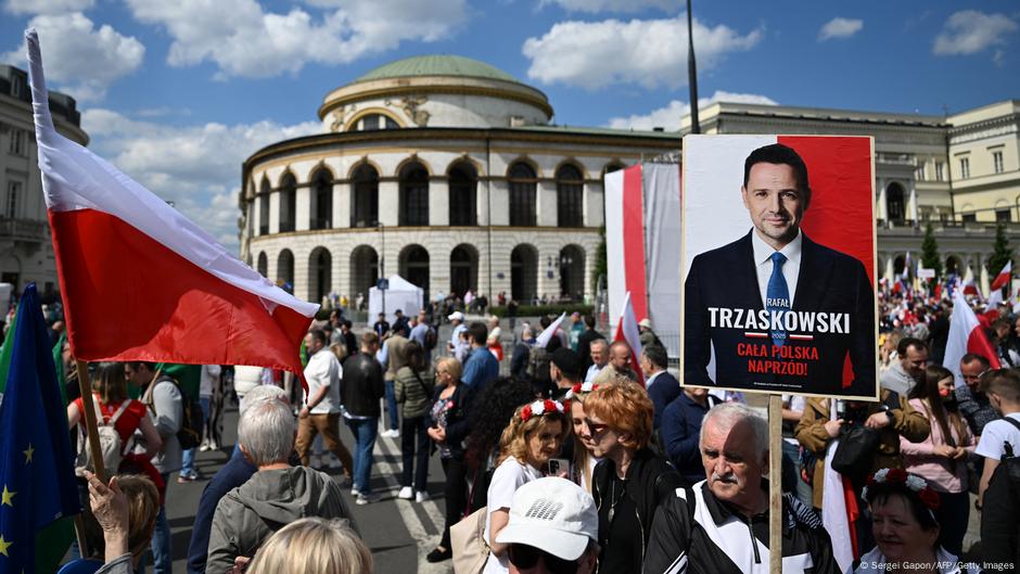 Predizborni skup pristalica predsedničkog kandidata Rafala Tšaskovskog u Varšavi