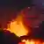 Vulcão ativo em erupção