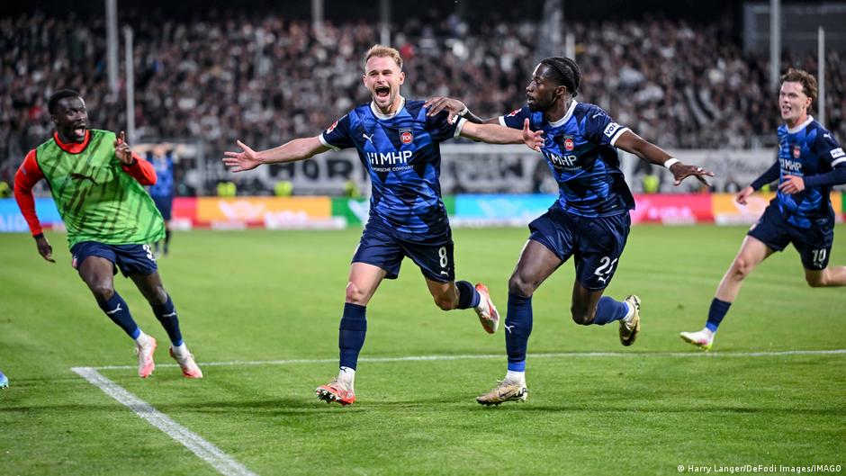 Relegation: Heidenheim rettet seinen Platz in der Bundesliga