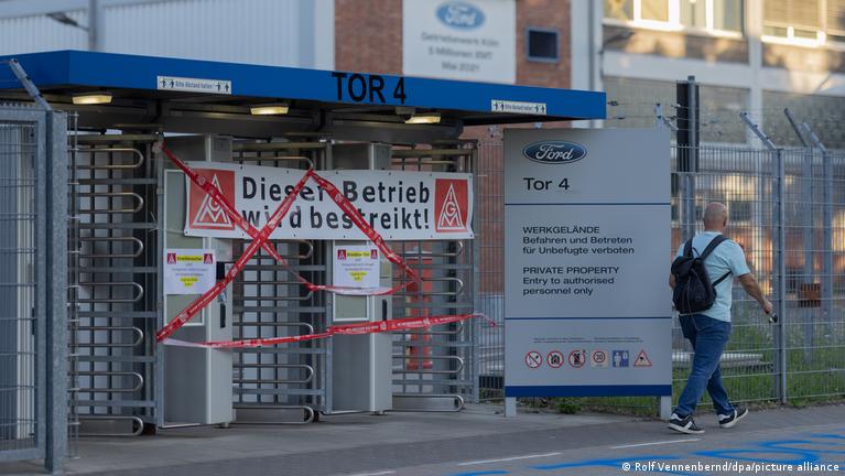 Germany Auto Strike Cologne: Ford workers in Germany strike for first time