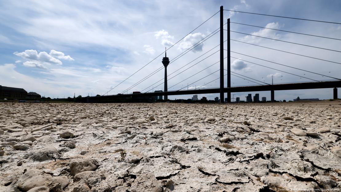 Los niveles del río Rin, que atraviesa Alemania y es su principal ruta fluvial, están inusualmente bajos.