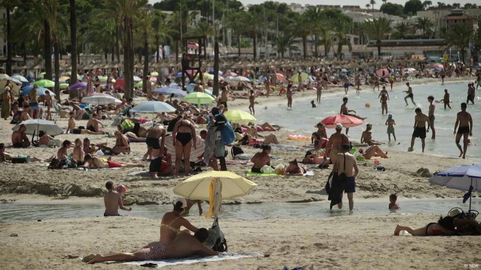 Toxic Tourism - Mallorca’s Housing Crisis – DW – 05/30/2025