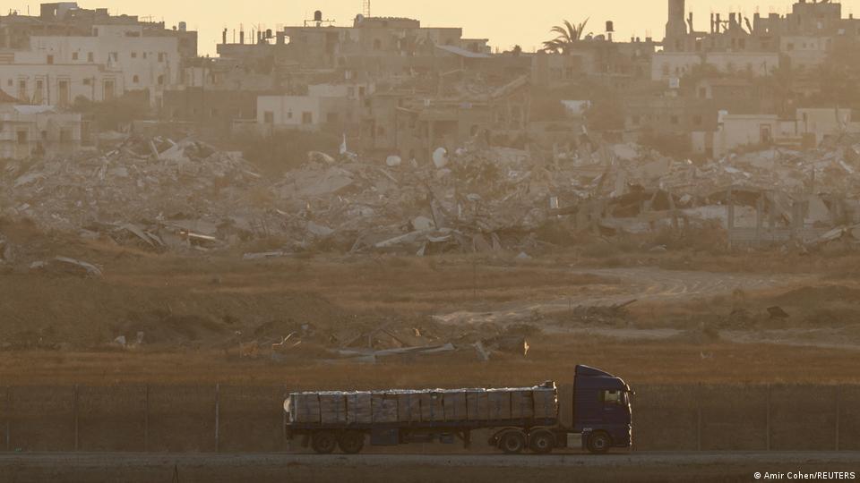 تصویری از ویرانی‌های بجا مانده در خان یونس