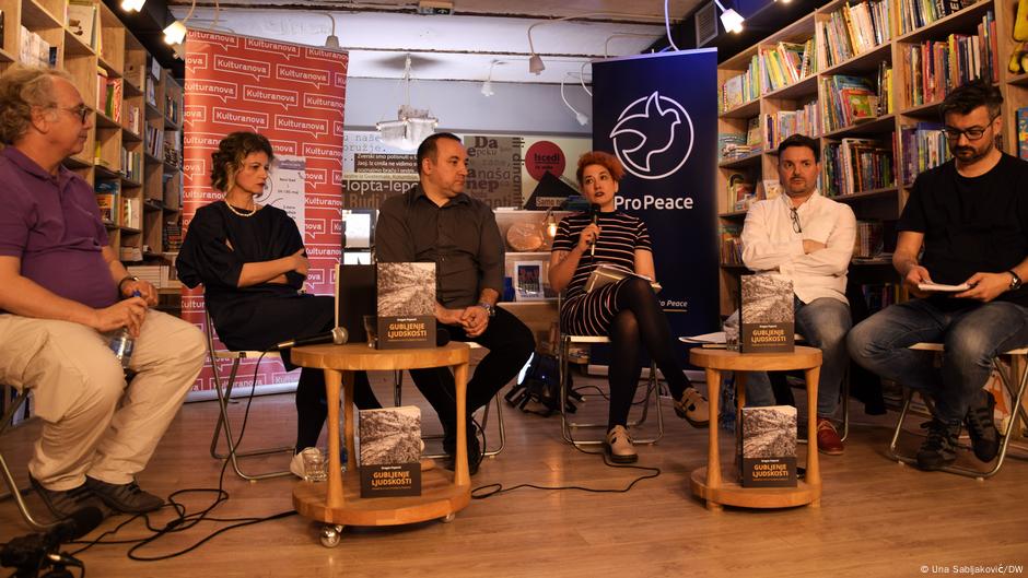Promocija knjige Dragana Popovića „Gubljenje ljudskosti – Srebrenica kao istorijska činjenica“ održana je u Novom Sadu