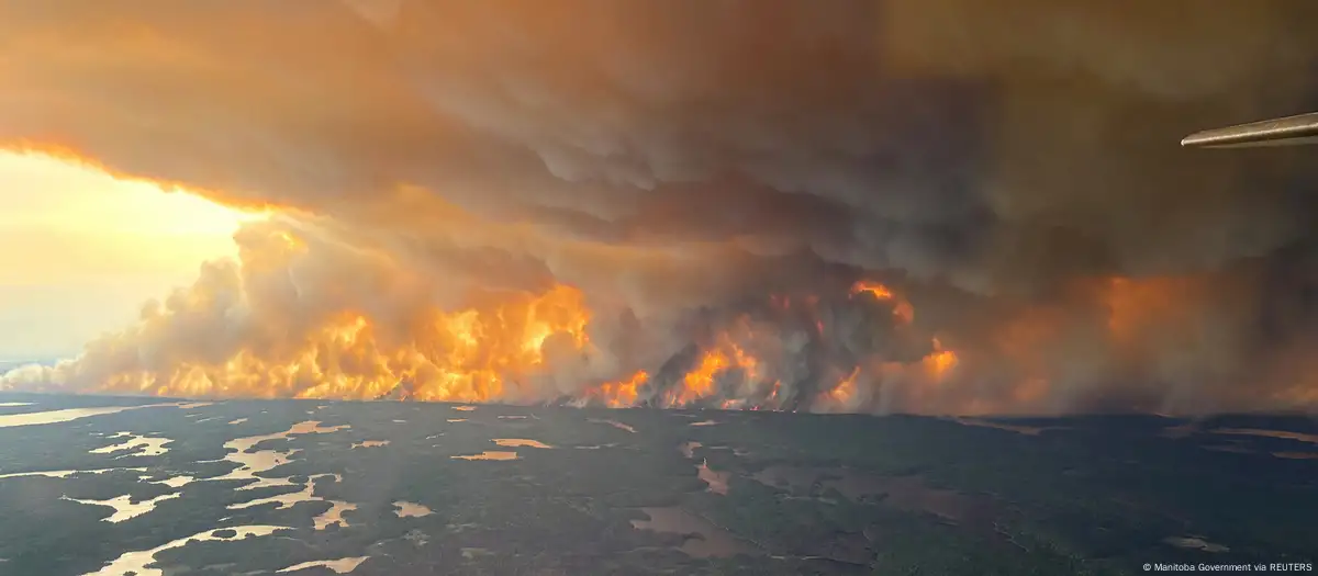 Incendios forestales fuerzan a más evacuaciones en Canadá Ha - Foro USA y Canadá