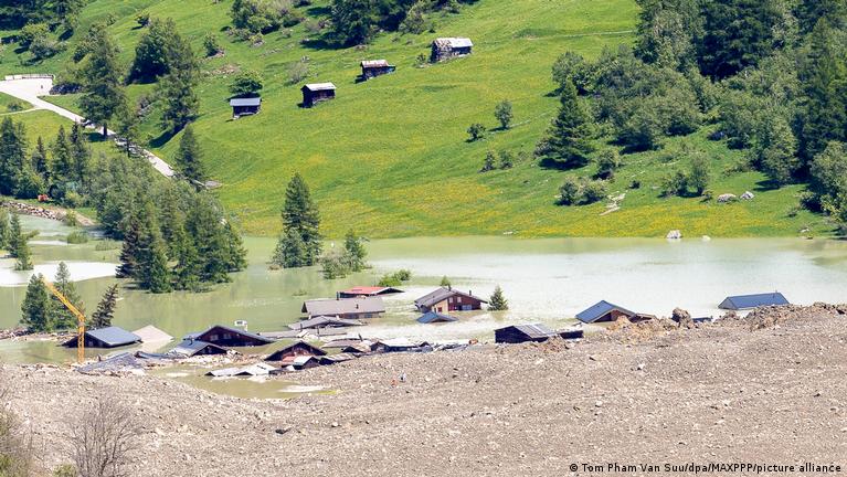 Swiss communities on alert after massive landslide