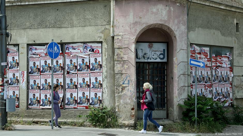Zaječar nedelju dana uoči izbora: plakati na sve strane