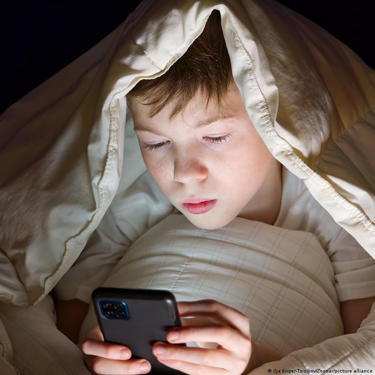 Will Germany impose an age limit for social media?