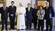 El Papa León XIV junto al ministro peruano ante la Santa Sede Manuel Carrasco (2º izq.) y los funcionarios del Registro Nacional de Identificación y Estado Civil (RENIEC) de Perú, tras actualizar los datos de su DNI electrónico peruano el viernes (30.05.2025). El Papa León XIV junto al ministro peruano ante la Santa Sede Manuel Carrasco (2º izq.) y los funcionarios del Registro Nacional de Identificación y Estado Civil (RENIEC) de Perú, tras actualizar los datos de su DNI electrónico peruano el viernes (30.05.2025).
