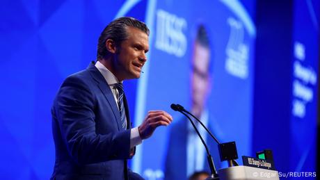 US-Verteidigungsminister Hegseth bei Shangri-La-Dialog-Sicherheitsgipfel in Singapur