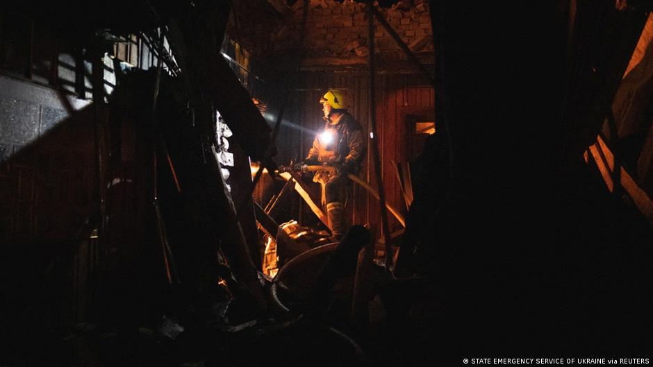 Ataque con misil deja 12 soldados ucranianos muertos – DW – 01/06/2025