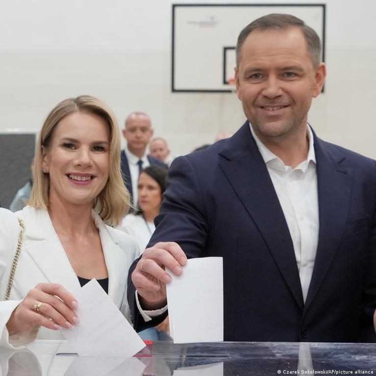 Conservador Nawrocki gana elección presidencial en Polonia – DW – 02/06/2025