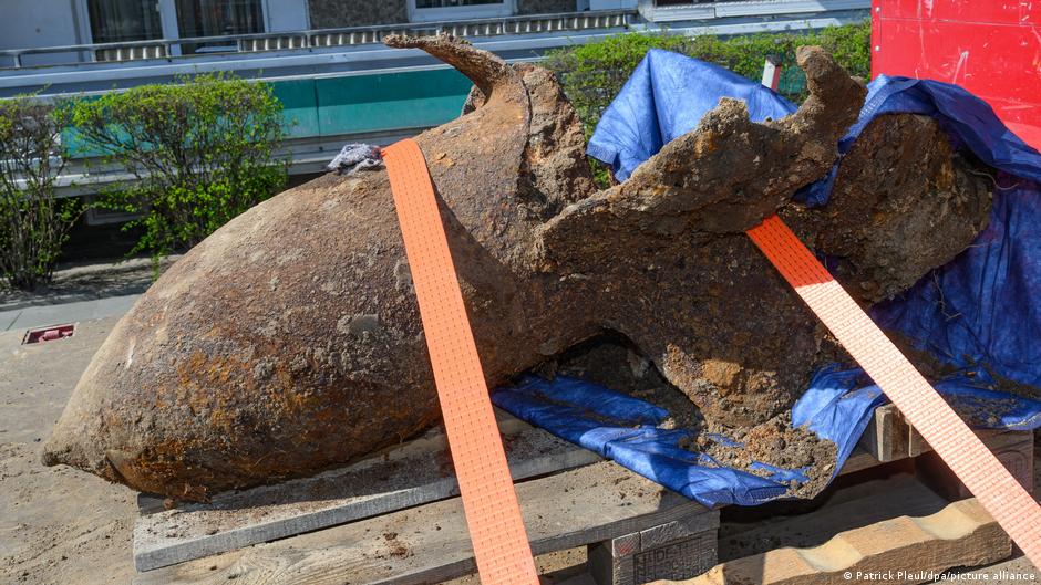 Niemcy. Ewakuacja kilku tysięcy osób przez niewybuch