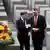 Außenminister Johann Wadephul und Israels Außenminister Gideon Sa'ar legen im Holocaust-Mahnmal in Berlin Kränze nieder - in den israelischen und deutschen Farben
