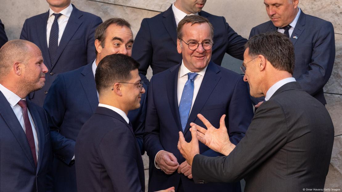 Pamje nga takimi i ministrave të Mbrojtjes në Bruksel me Sekretarin e Përgjithshëm të NATO-s, Mark Rutte Pamje nga takimi i ministrave të Mbrojtjes në Bruksel me Sekretarin e Përgjithshëm të NATO-s, Mark Rutte