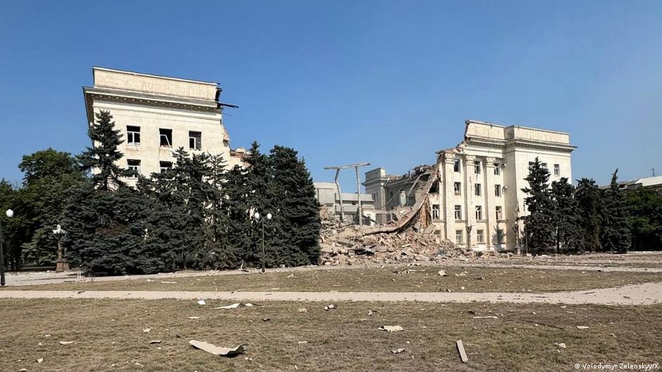 Війська РФ повторно вдарили КАБами по Херсону
