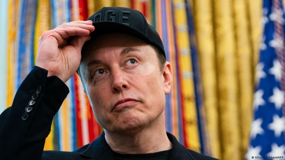 "Радий допомогти": Маск відповів Федорову щодо Starlink у РФ