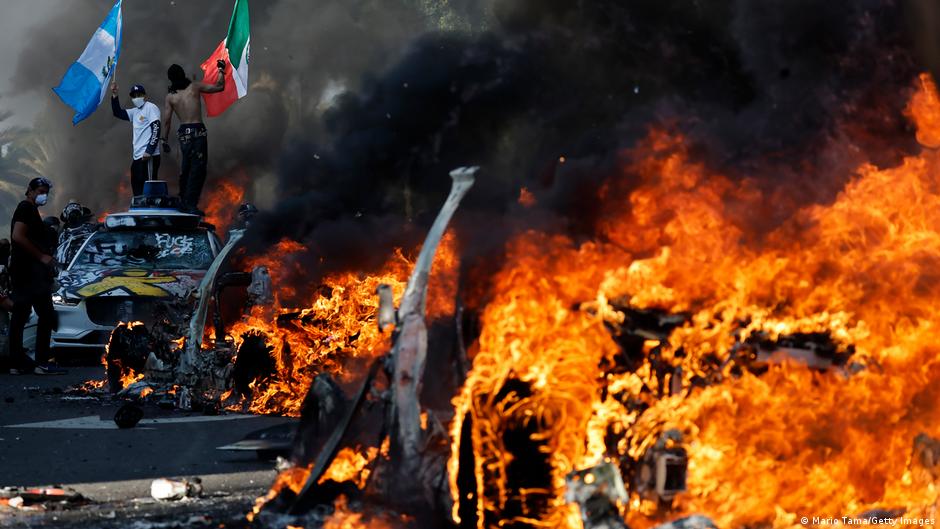 Protestas en Los Ángeles contra redadas enfurecen a Trump – DW – 09/06/2025