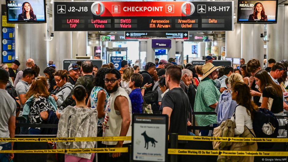 News kompakt: US-Einreiseverbot für zwölf Staaten in Kraft
