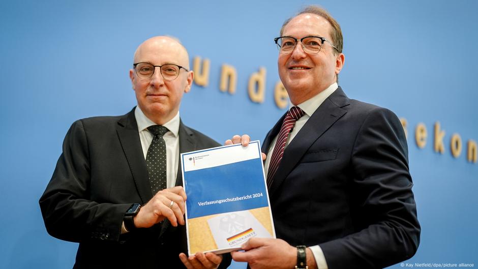 Predstavljanje izveštaja Unutrašnje tajne službe: Sinan Selen i Aleksandar Dobrint