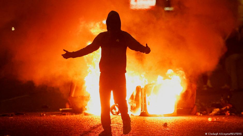 cuarta noche de protestas antiinmigración – DW – 13/06/2025