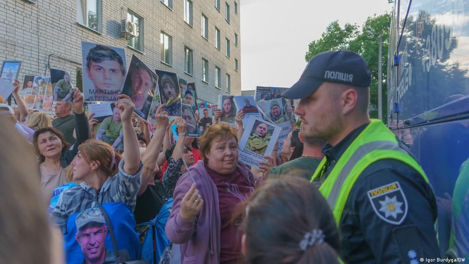 Rusia y Ucrania intercambian un total de 350 prisioneros de guerra