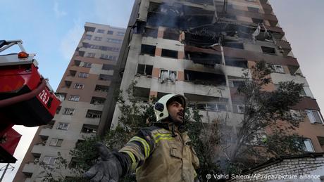 Ισραήλ-Ιράν: Εκκλήσεις και φόβος για τη συνέχεια