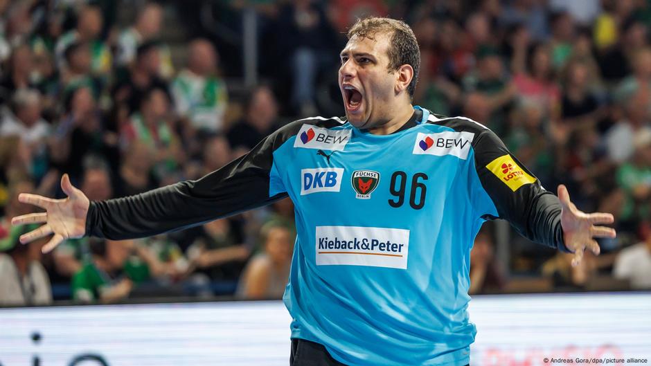 Golman Dejan Milosavljev
