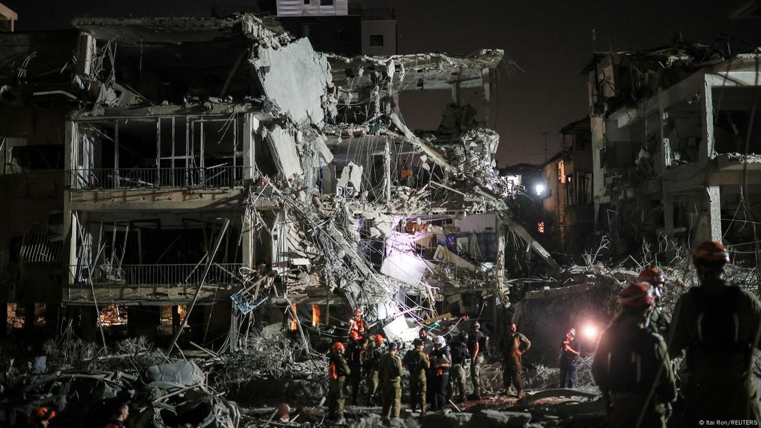 Prédio destruído em Tel Aviv