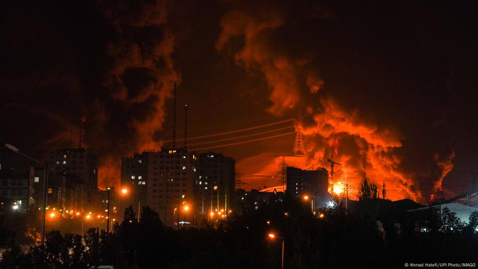 Irán lanza octava ola de misiles hacia Israel – DW – 15/06/2025