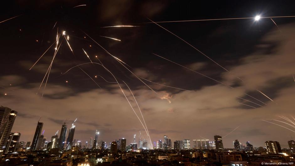Dejstvo izraelske PVO na nebu iznad Tel Aviva, 16. jun 2025.