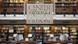 Aufschrift auf einer Glas: "Center for Jewish History", im Hintergrund sind Bücherregale und Schreibtische zu sehen Aufschrift auf einer Glas: "Center for Jewish History", im Hintergrund sind Bücherregale und Schreibtische zu sehen