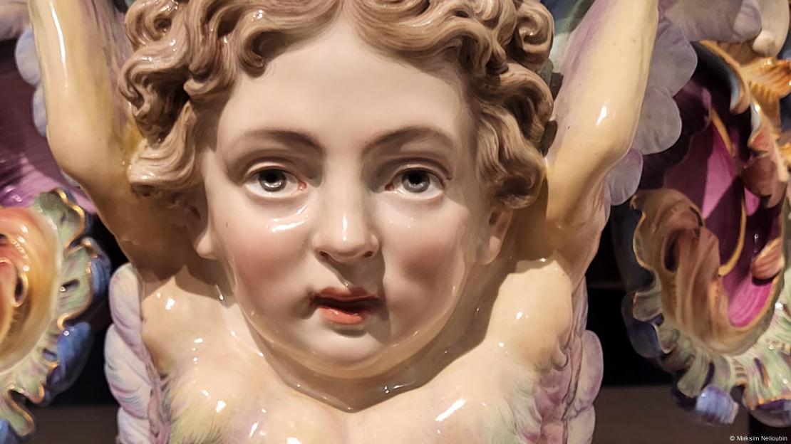 Экспонат Музея Людвига II в Новом дворце Херренкимзе Экспонат Музея Людвига II в Новом дворце Херренкимзе