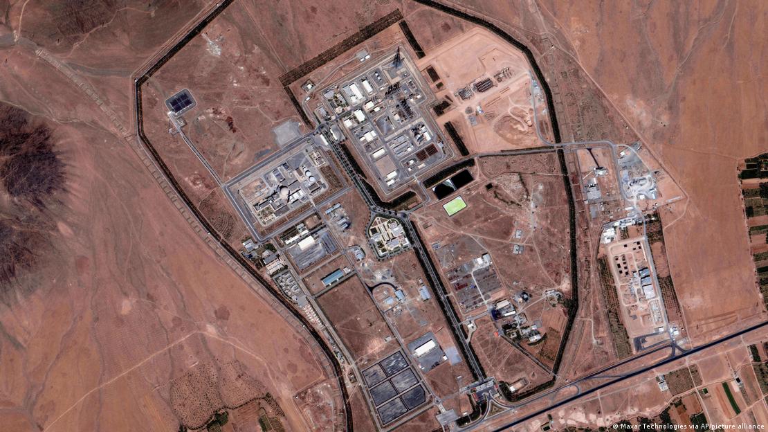İran'ın Arak nükleer tesisinin uydu görüntüsü İran'ın Arak nükleer tesisinin uydu görüntüsü