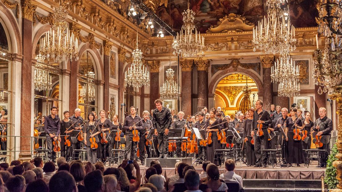 Зеркальная галерея во дворце Херренкимзе Зеркальная галерея во дворце Херренкимзе