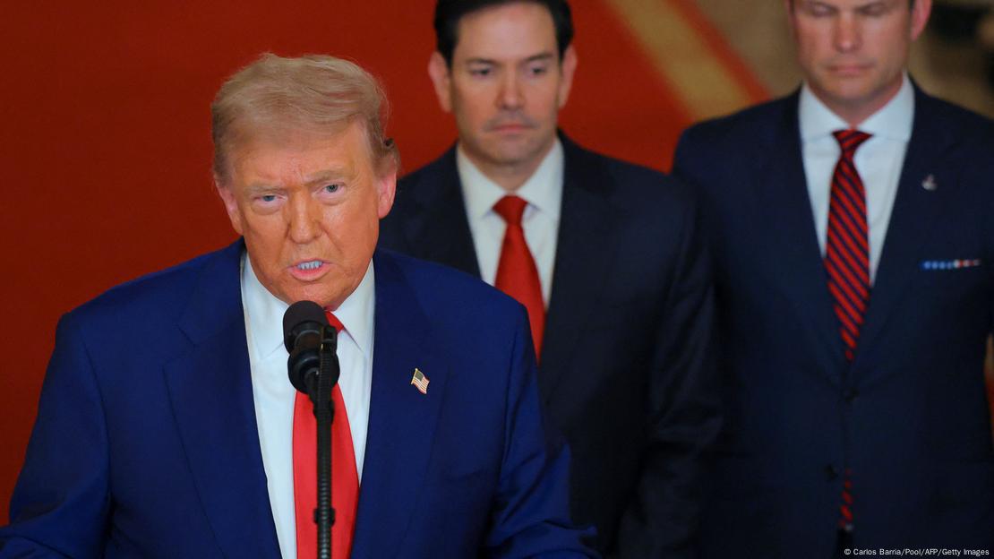 SHBA, presidenti Trump flet pas sulmeve në Iran, në sfond ministrat Rubio dhe Hegseth