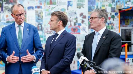 In einer gemeinsamen Erklärung richten Friedrich Merz, Emmanuel Macron und Keir Starmer einen Appell an den Iran (Archivbild).