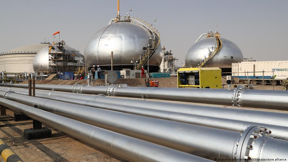 سعودی عرب کی سرکاری تیل اور گیس کمپنی، آرامکو کی آئل پروسیسنگ کی تنصیب سعودی عرب کی سرکاری تیل اور گیس کمپنی، آرامکو کی آئل پروسیسنگ کی تنصیب