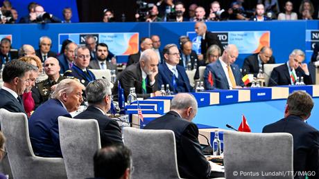 Σύνοδος ΝΑΤΟ: Προς υπερδιπλασιασμό των αμυντικών δαπανών