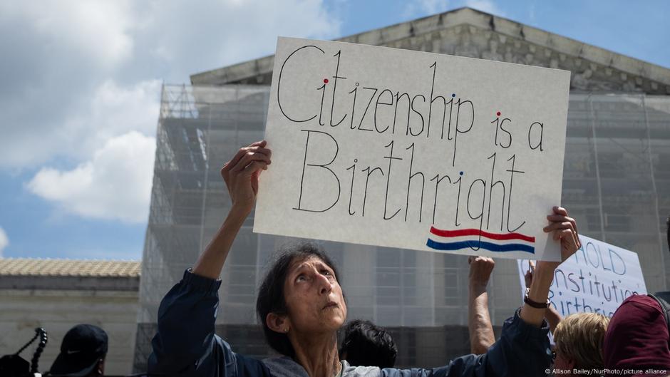 US judge pauses Trump order ending birthright citizenship