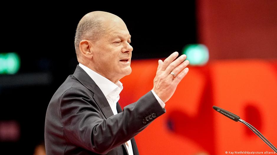 Germany updates: Social Democrats bid farewell to Scholz